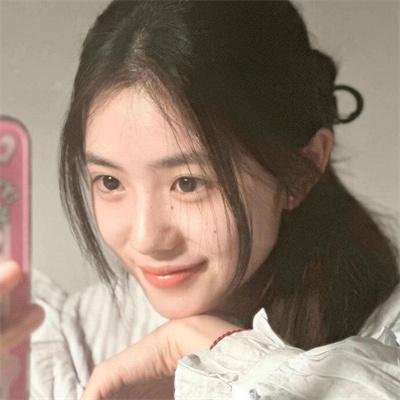 当女人沉睡时海报