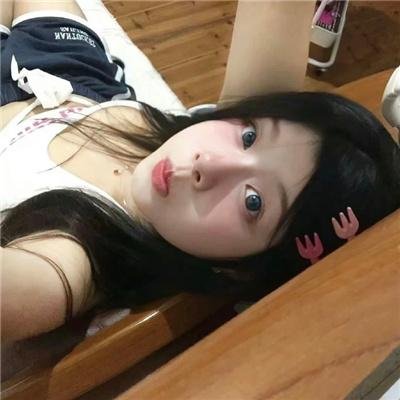 黑玫瑰公寓海报