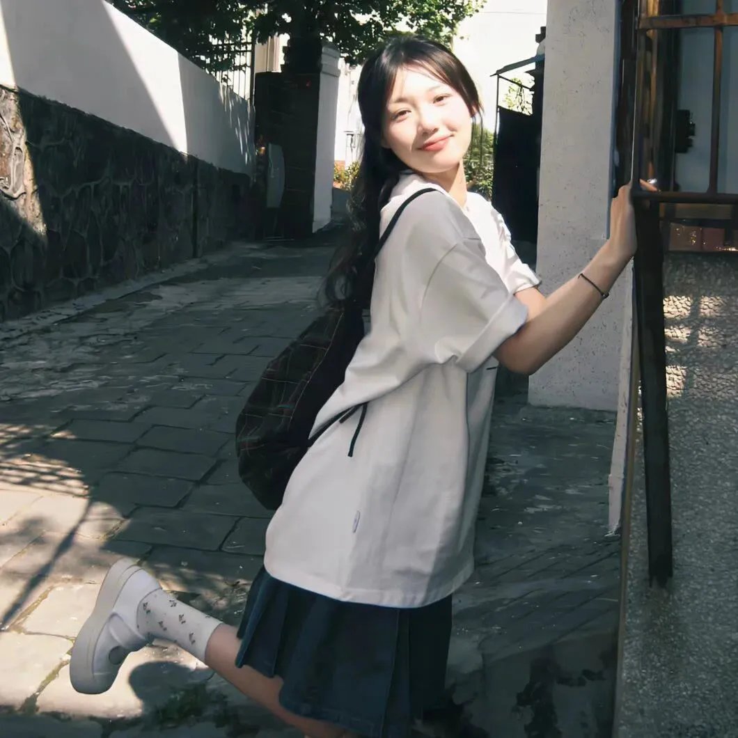 跟尸海报